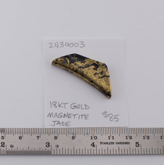 18 kt Magnetite Jade
