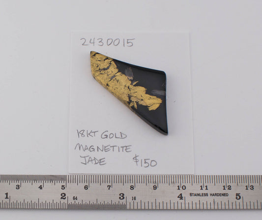 18 kt Magnetite Jade