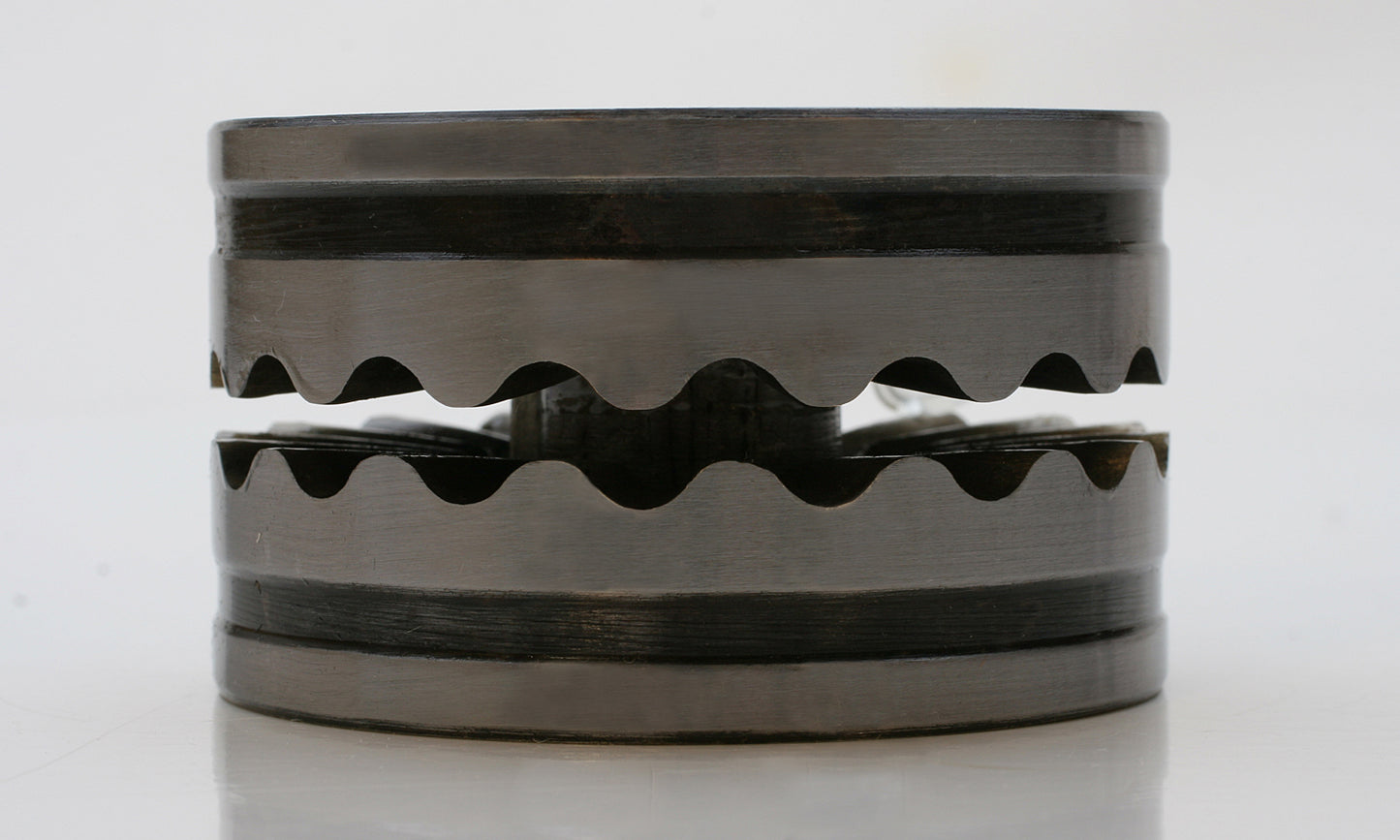 Wubbers Bangle Press - Medium Scallops No. 18